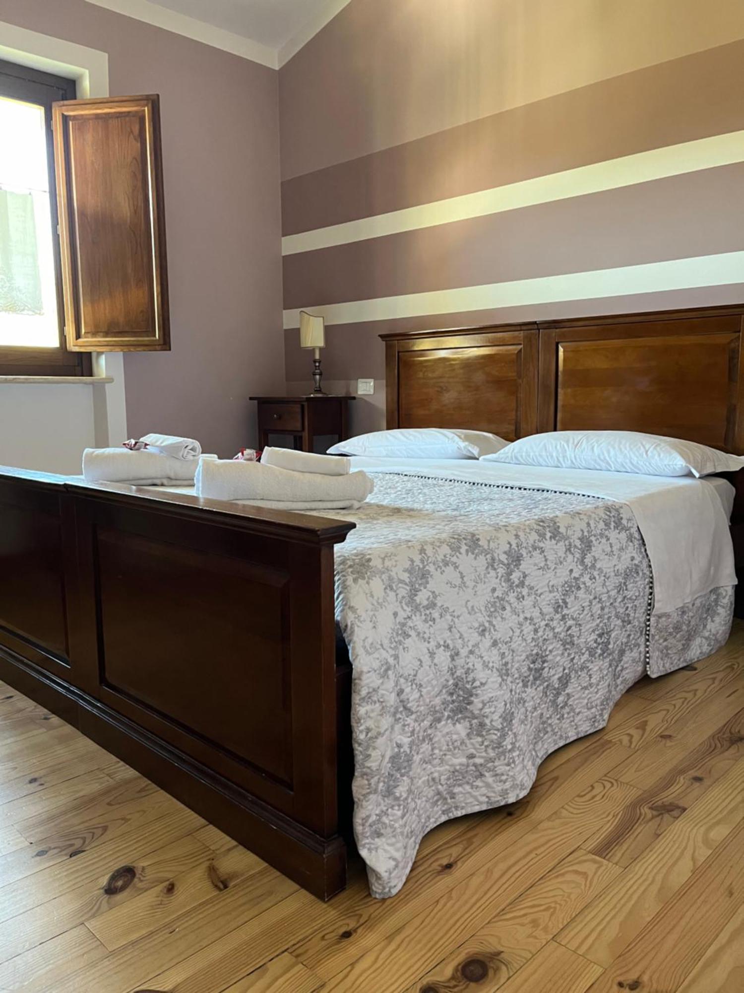 Bed & Breakfast Le Piagge Scurcola Marsicana ภายนอก รูปภาพ
